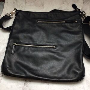 Black Leather flat messenger crossbody Bag